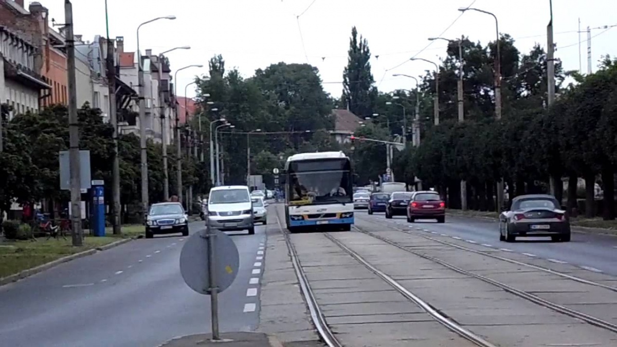 Villamospótló autóbuszok közlekednek Debrecenben