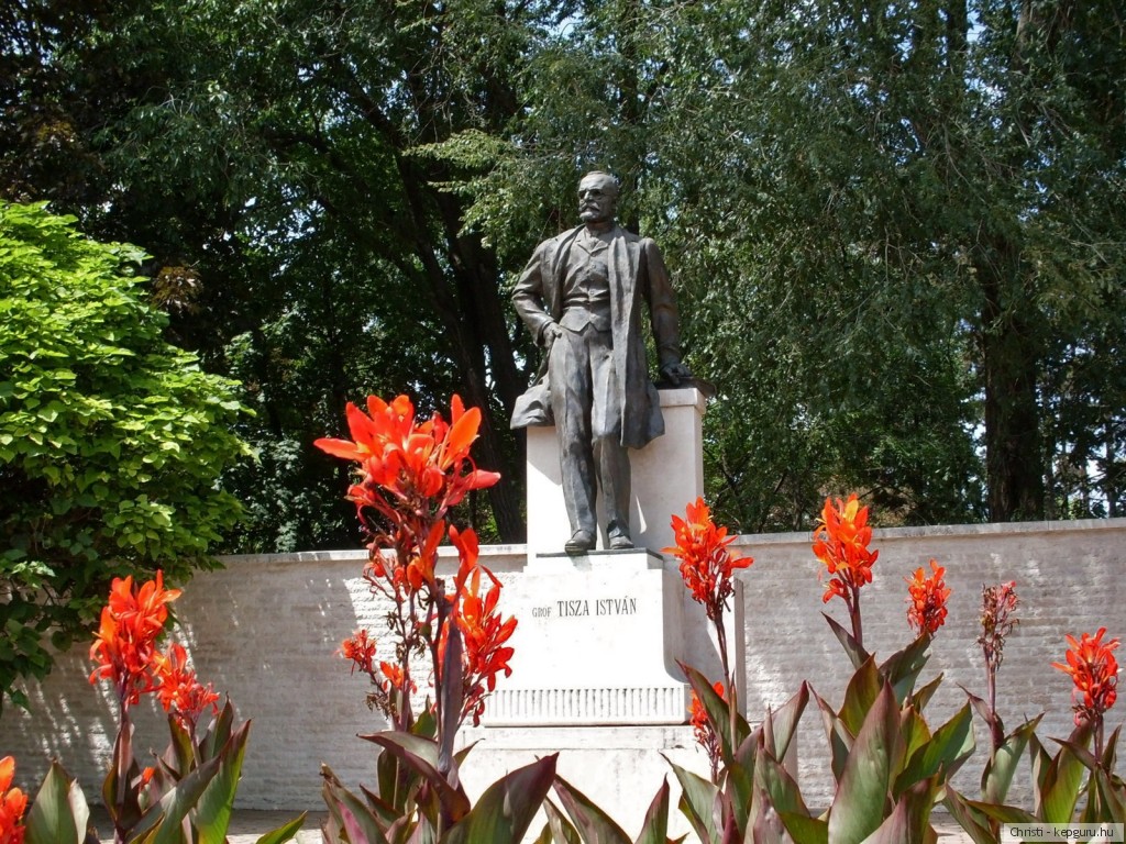 Visszakerül Tisza István az Egyetem elé