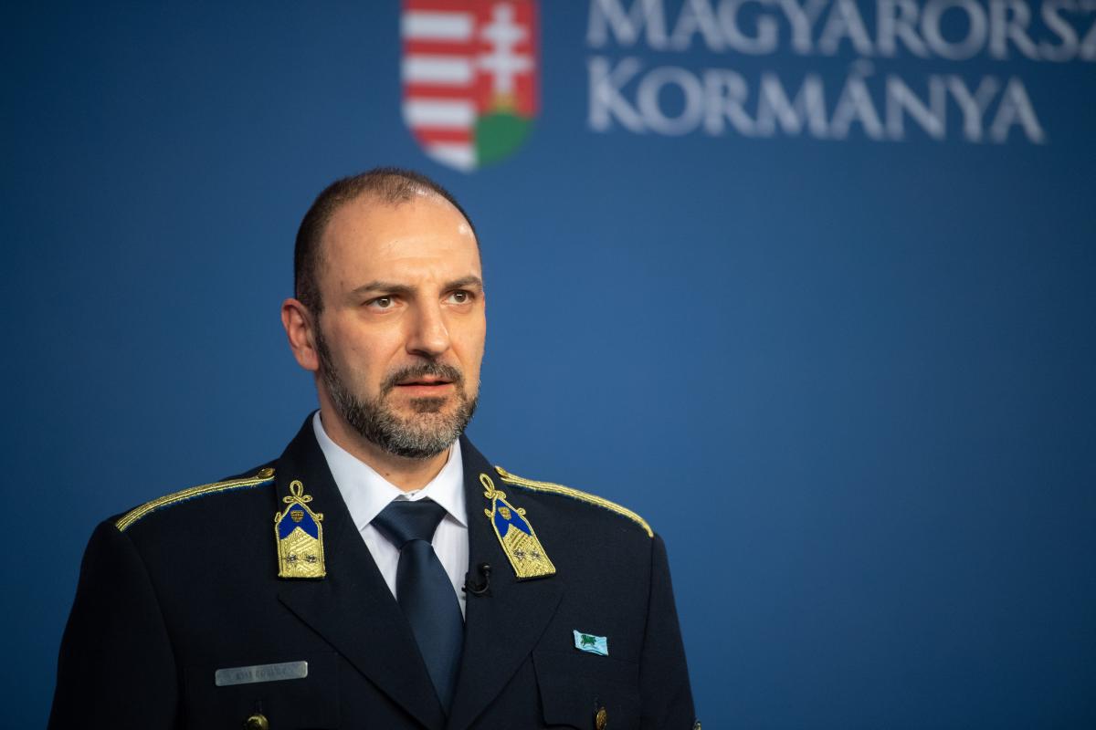 Kiss Róbert, operatív törzs