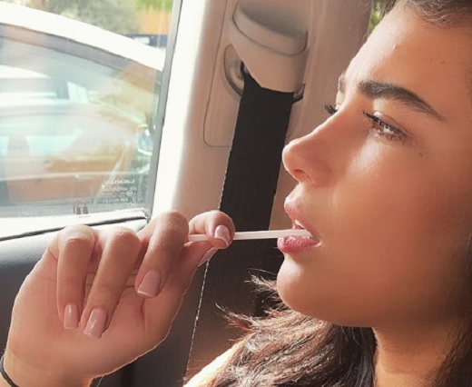 Tóth Andi mellbimbót villantott