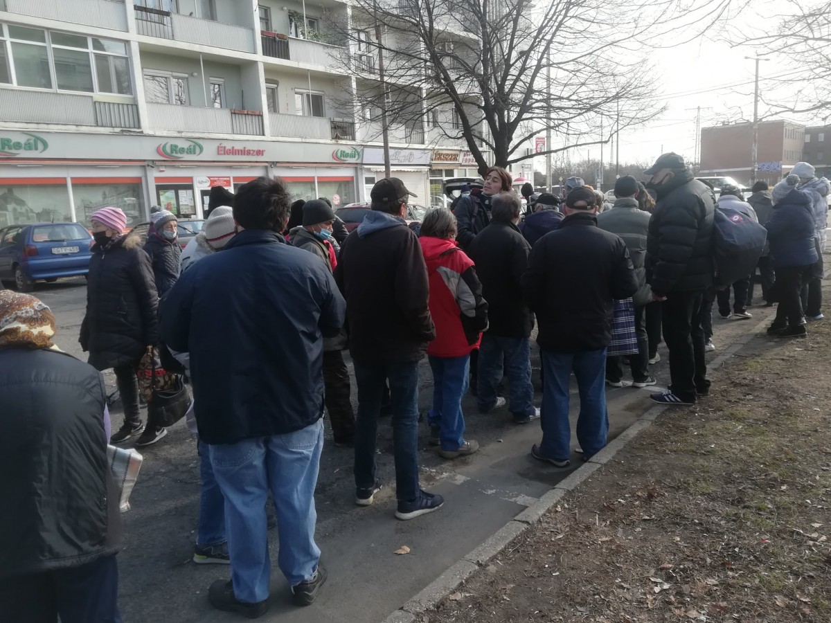 Ételosztás Debrecenben