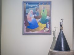 Molnár-C Pál (1894-1981) festőművész 1933-ban készült Szent Család című festménye a Budapest-Belvárosi Nagyboldogasszony főplébánia-templom keresztelőkápolnájában 2022. április 28-án. MTI/Balogh Zoltán