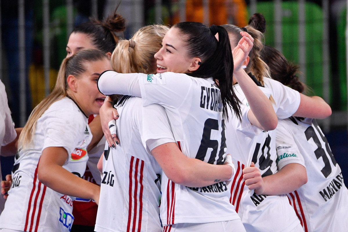 Női kézilabda-válogatott