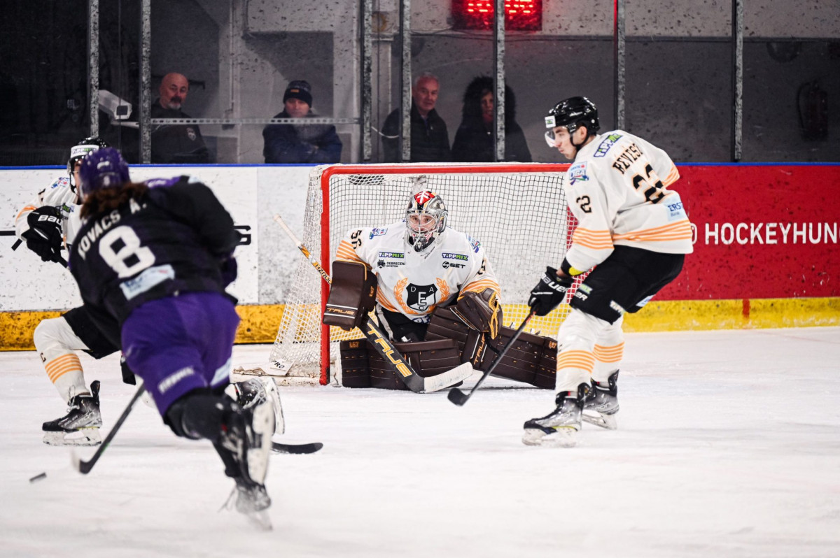 Újpest-DEAC jégkorong