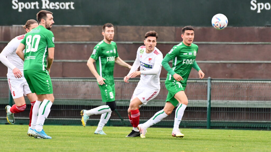 DVSC-Neftchi Fergana