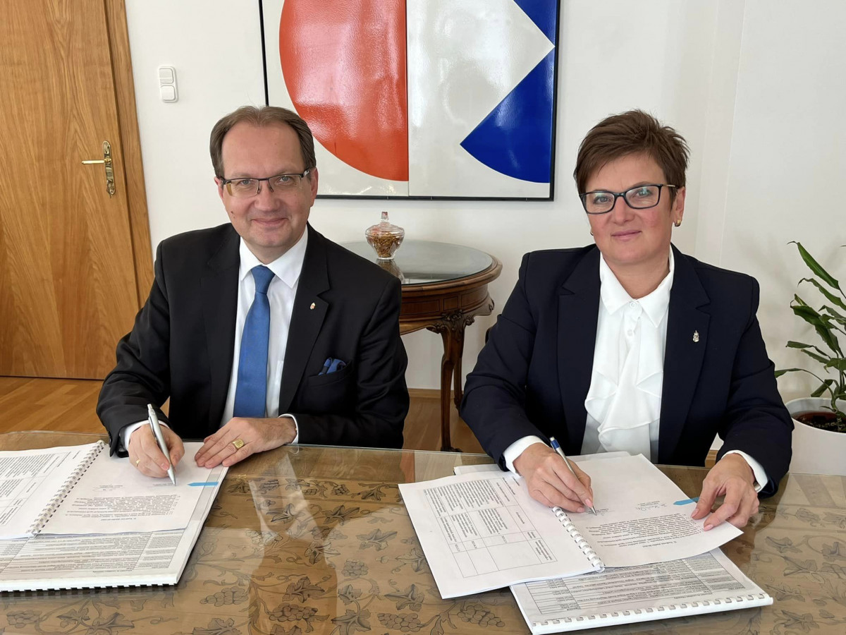 Závogyán Magdolna és Hoppál Péter