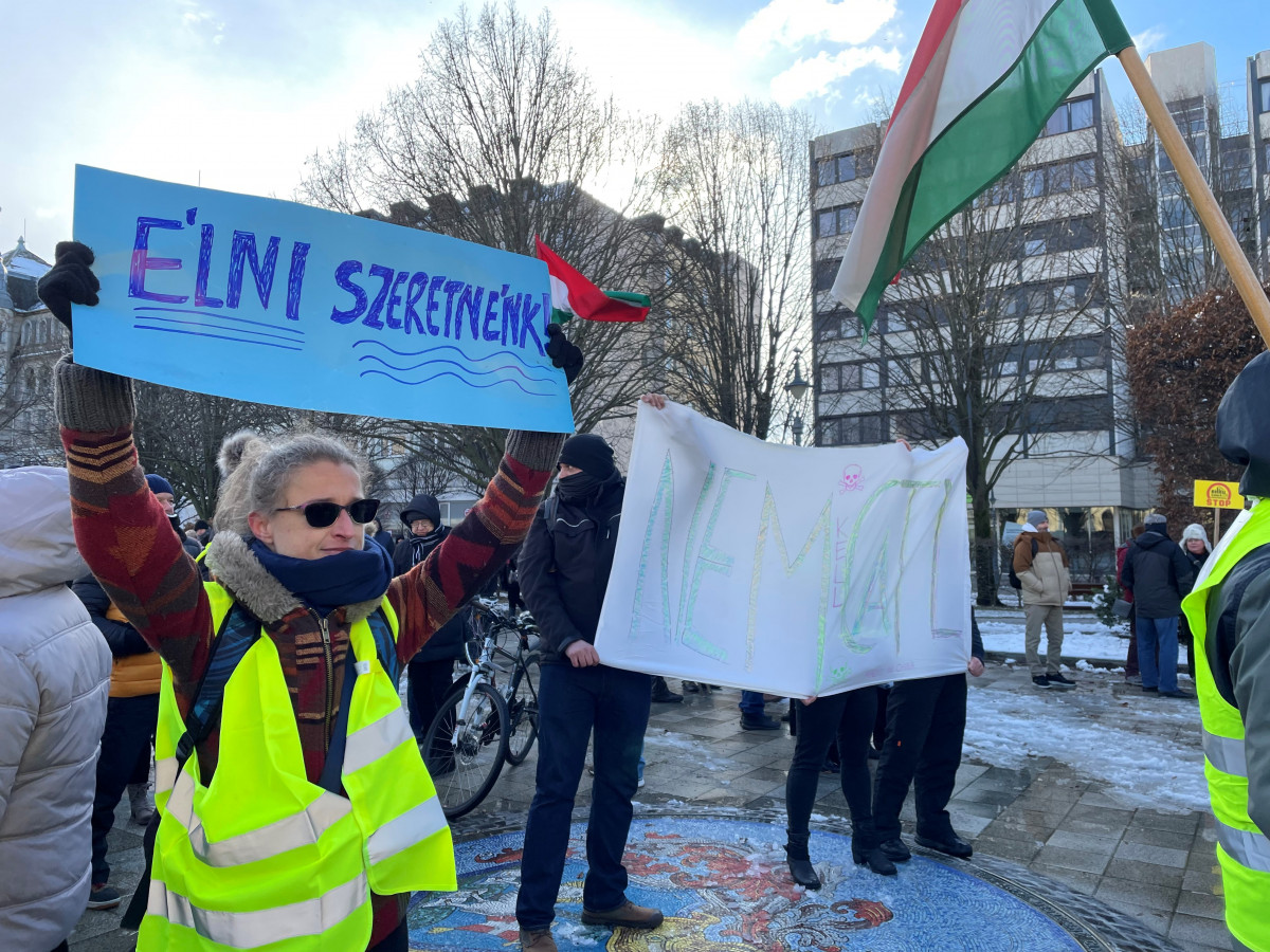 CATL tüntetés Debrecenben
