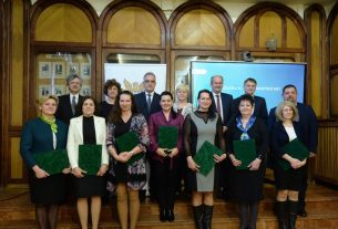 Klinikai dolgozók kitüntetése Debrecenben