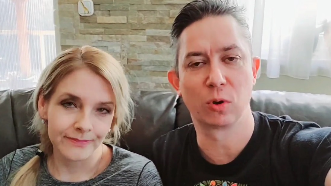 Peller Anna és Lukács Miki válnak