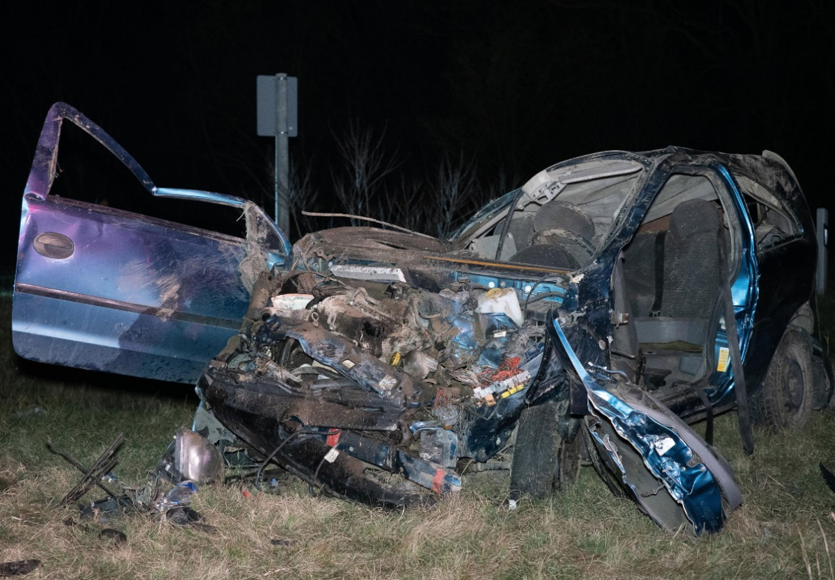 Árokba csapódott az autó Páhinál - egy ember belehalt