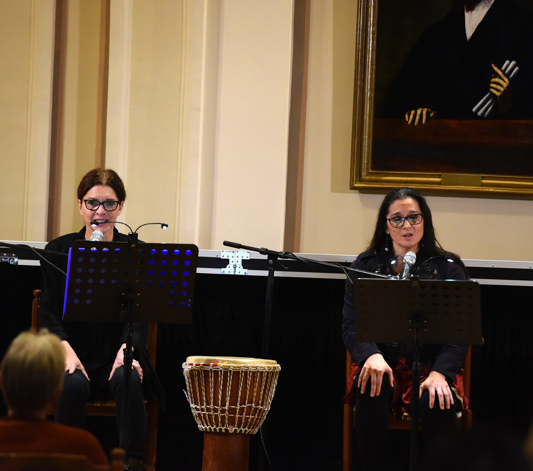 Vers-koncert a Csokonai Fórumban