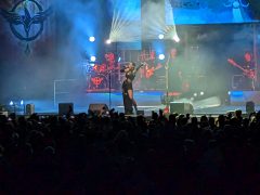 Nagyszabású koncertshowval tért vissza Debrecenbe