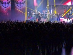 Nagyszabású koncertshowval tért vissza Debrecenbe