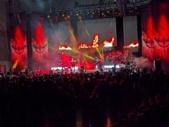 Nagyszabású koncertshowval tért vissza Debrecenbe