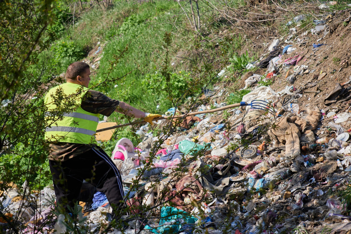 Szemétszedés Hajdúhadház Viola utca