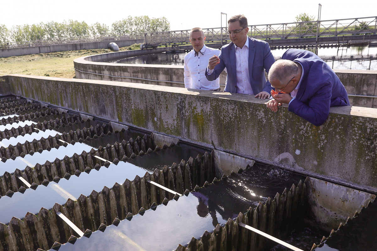 Kósa Lajos Papp László debreceni vízműnél
