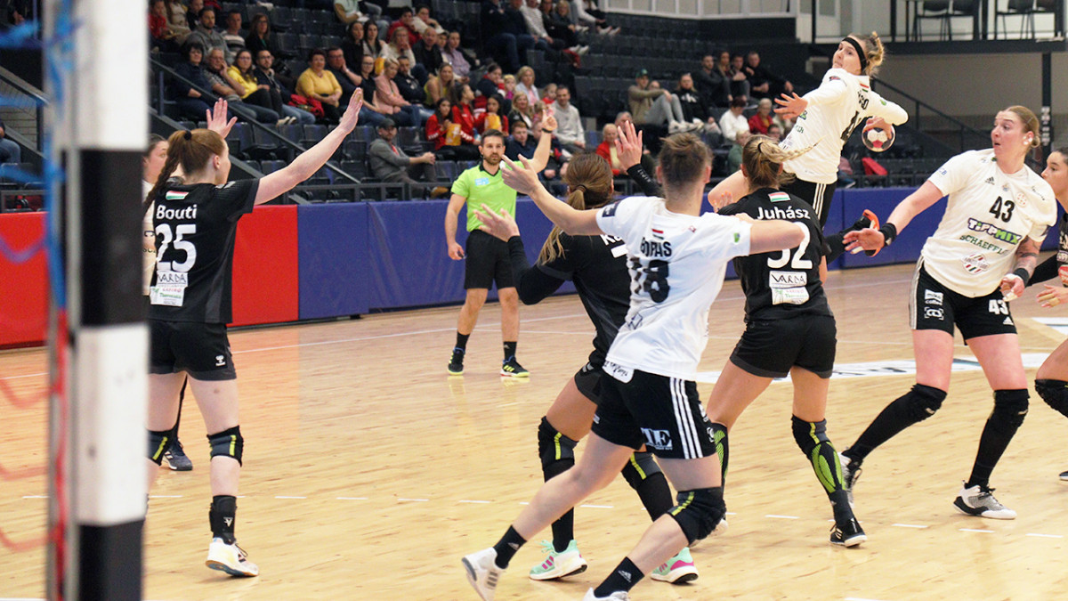 Kisvárda-DVSC 9-35 kézilabda