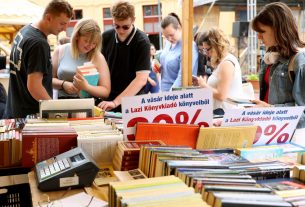 Szeged, Könyvhét, megnyitó, a Dugonics tér, kultura, könyv, olvasás