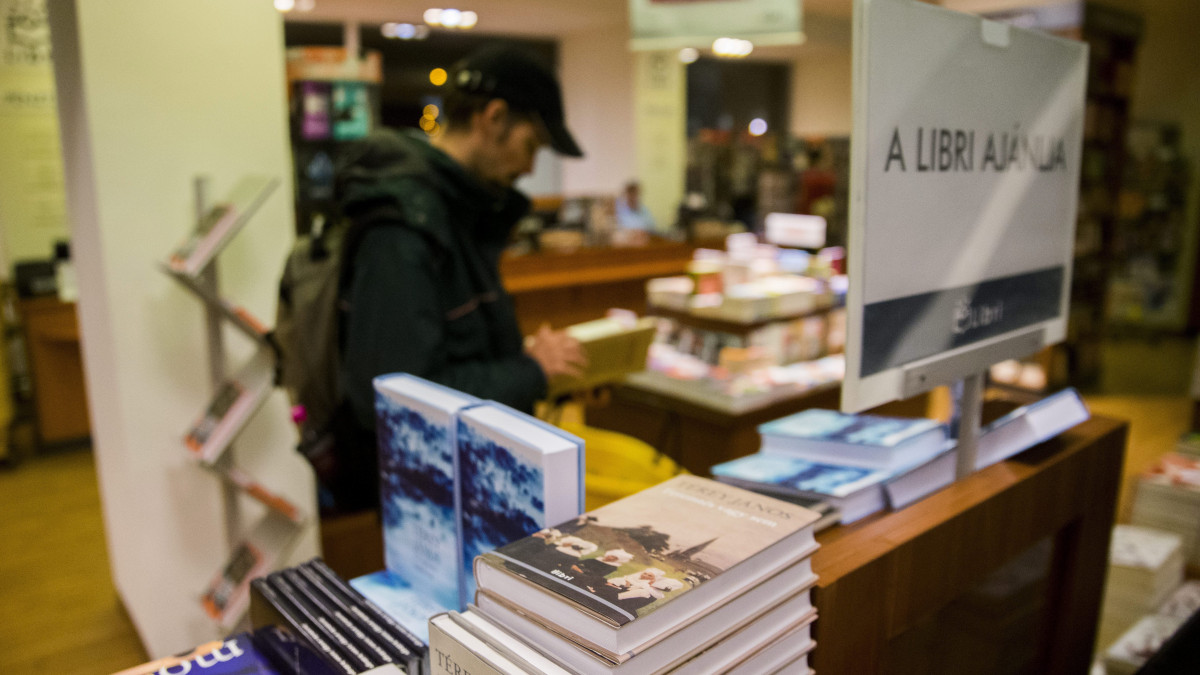 Libri könyvesbolt