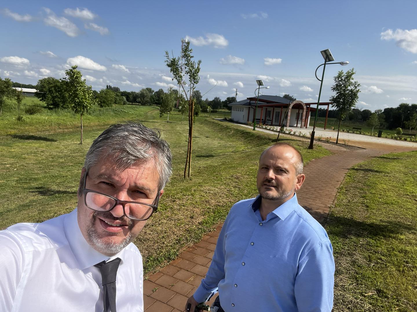 Hadházy Ákos és Kosztin Mihály Vámospércsen