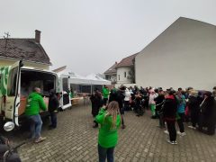 Magyar Református Szeretetszolgálat adományosztása Debrecenben