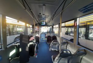 Új csuklós buszok Debrecenben