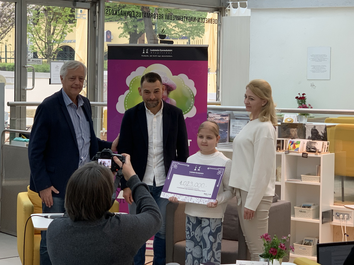 Szalontai Szofi adomány
