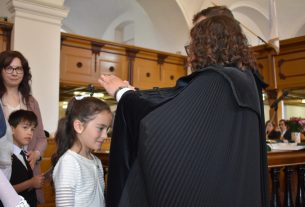 33 gyereket kereszteltek meg egyszerre Hajdúszoboszlón