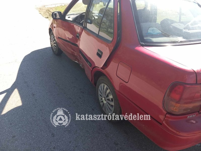 Motor és személyautó ütközött Balmazújvároson