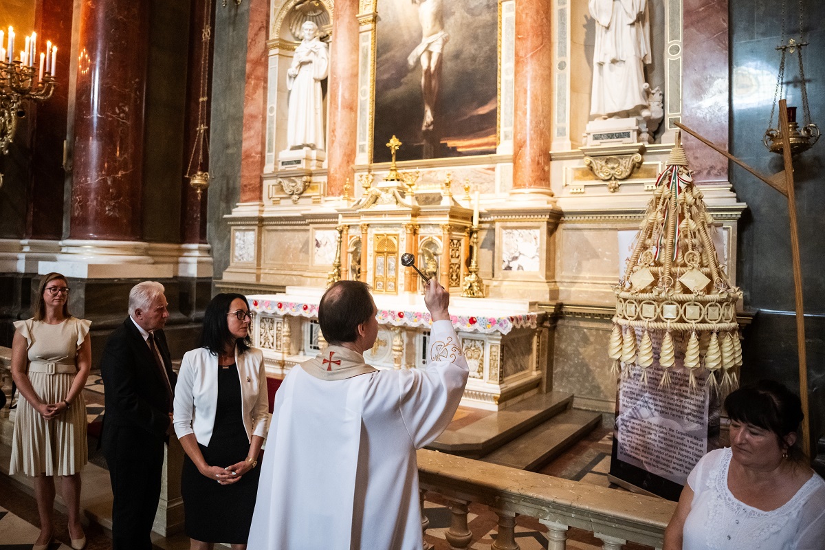 NAGYNÉ LEGÉNY Ildikó; JAKAB István; MOHOS Gábor