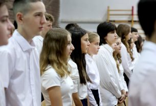 Szeged, SZTE Gyakorló Gimnázium és Általános Iskola, iskola, oktatás, tanítás, diákok, tanévnyitó, Báthory István