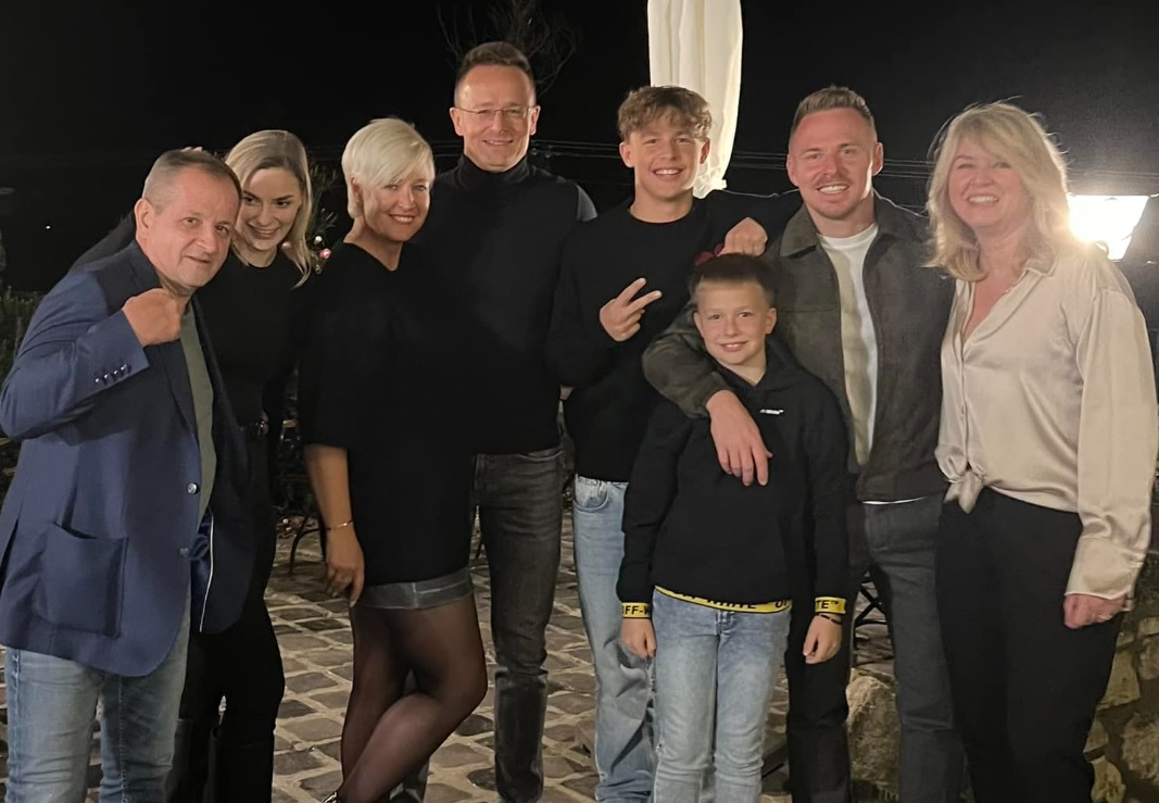 Szijjártó Péterrel bulizott Dzsudzsák Balázs