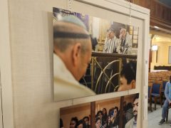 Randevú Bécsben: fotókiállítás nyílt a debreceni zsinagógában