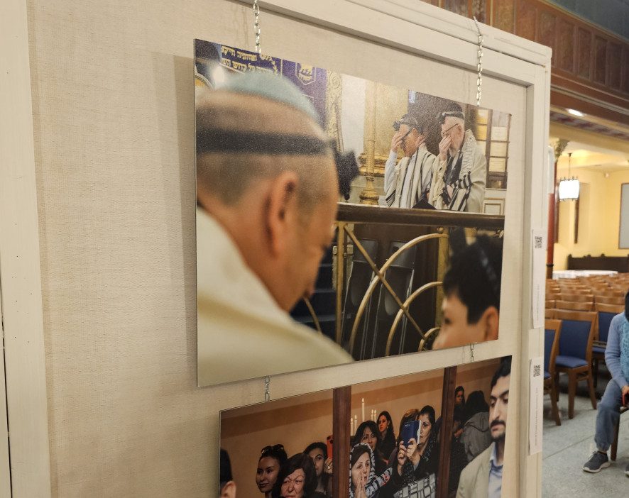 Randevú Bécsben: fotókiállítás nyílt a debreceni zsinagógában