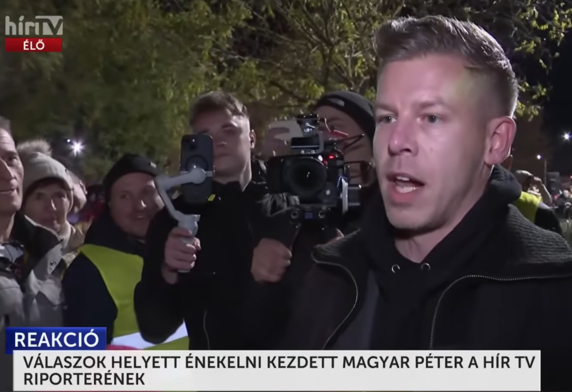 Magyar Péter börtön ablakába