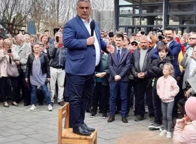 Orbán Viktor sámlin