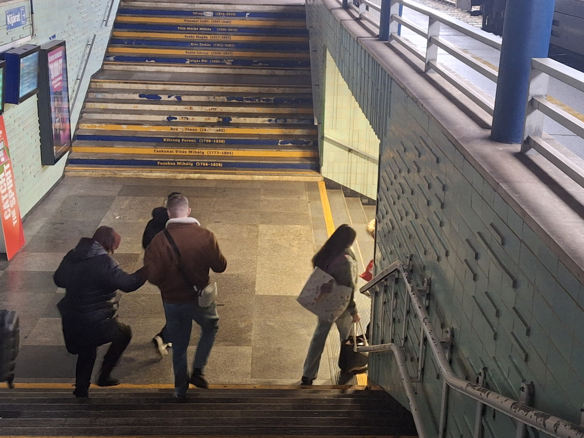 Vonatok indulása a debreceni Nagyállomáson