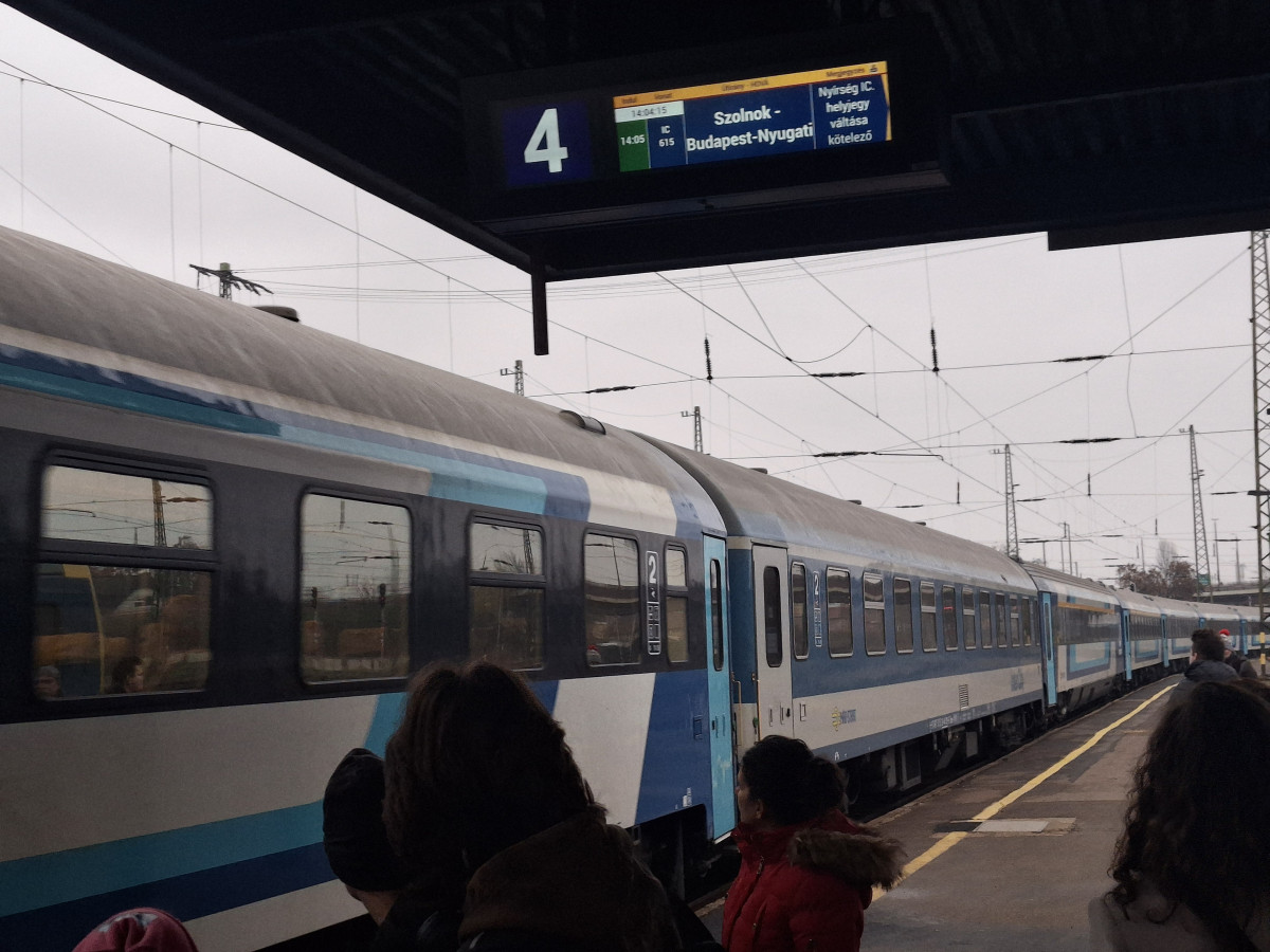 Vonat, nyírség intercity nagyállomás