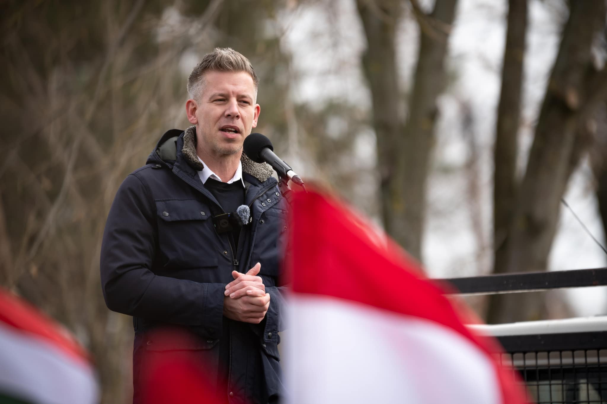 Megkezdte Csongrád megyei körútját Magyar Péter