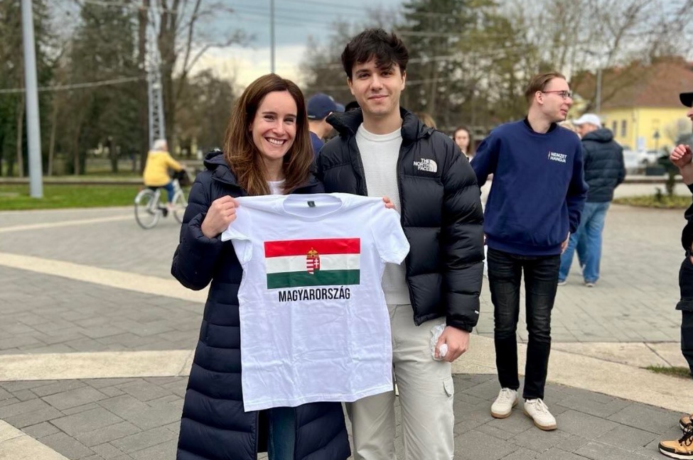 Dávid Dóra debreceni fidelitas