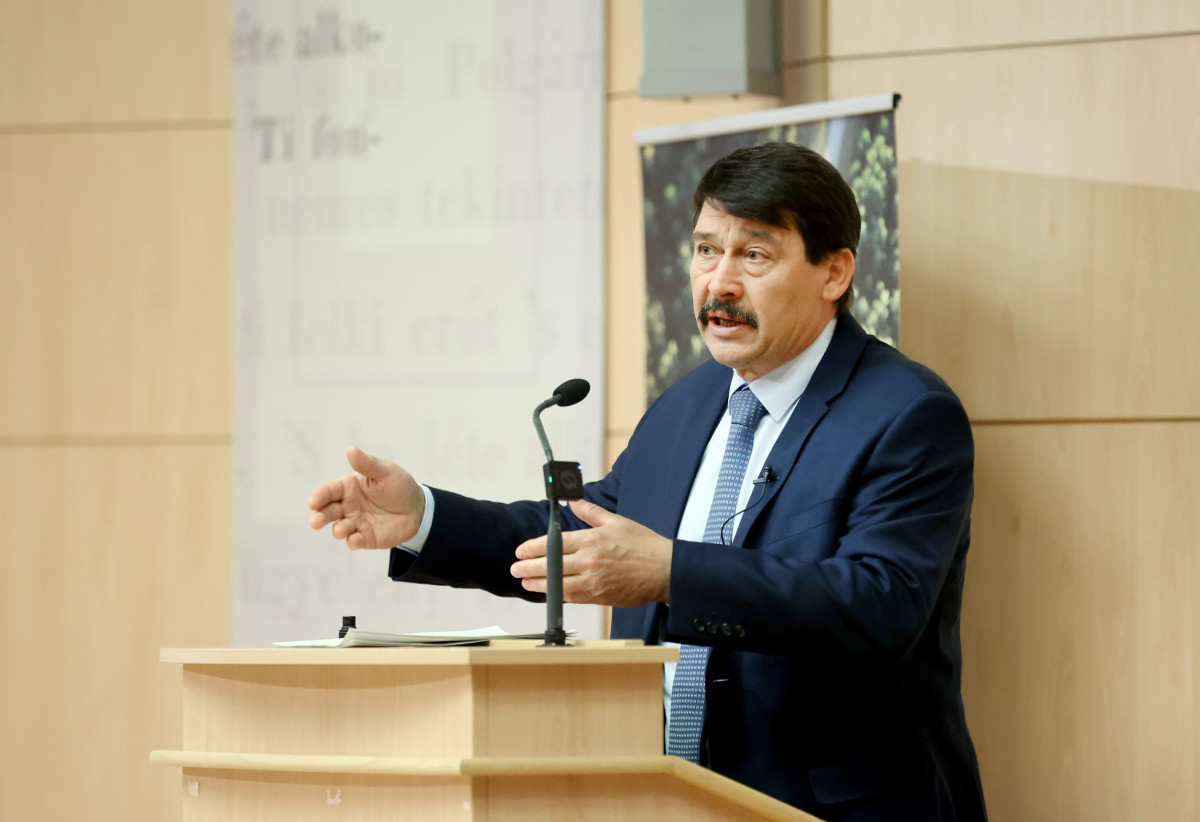 Szeged, Áder János, Kék Bolygó, klímavédelem, fenntarthatósági témahét, előadás, TIK