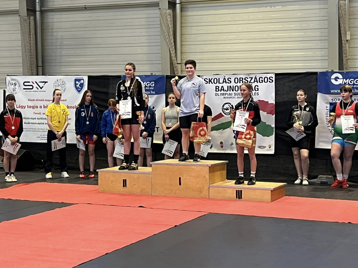 Fiszej SE debreceni súlyemelők - Mózes Hanna