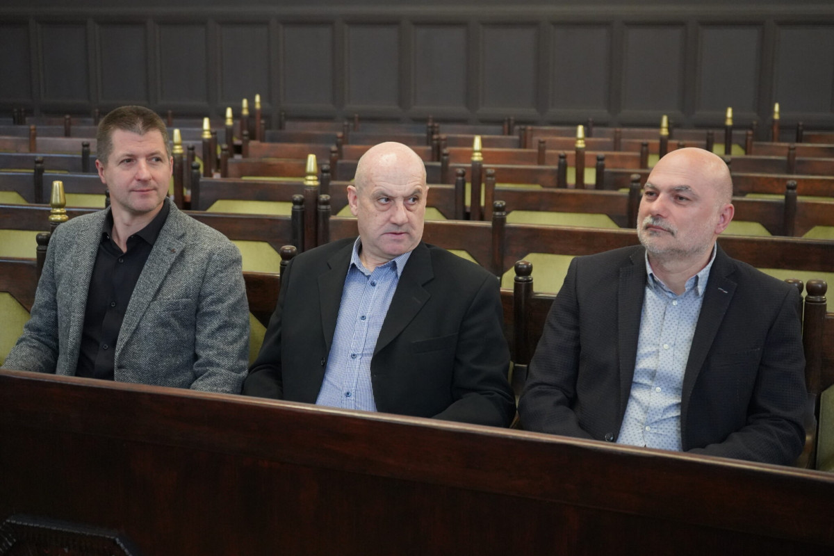 Csáfordi Dénes, Hajdúhadház fideszes polgármestere, Szöllős Sándor, Bocskaikert fideszes polgármestere és Szabó Csaba, Téglás fideszes polgármestere