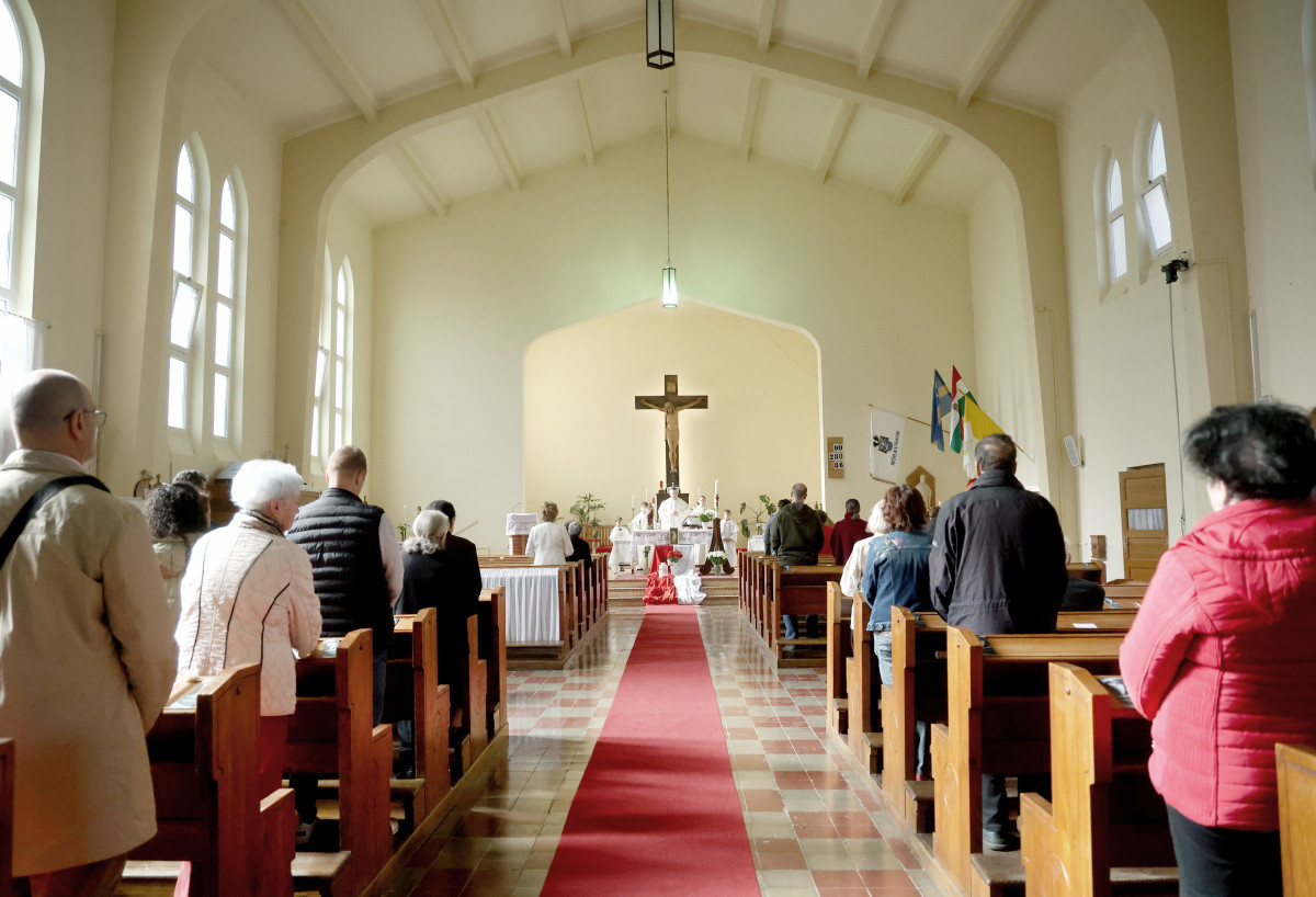 Szeged, húsvét, szentmise, mise, templom, egyház, vallás, étel szentelés, Móravárosi templom