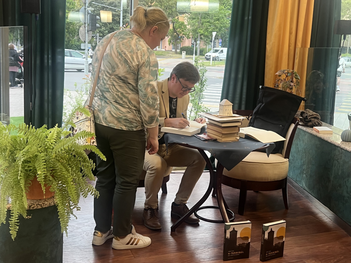 Vágott méret – Korpa Tamás könyvbemutatója Debrecenben