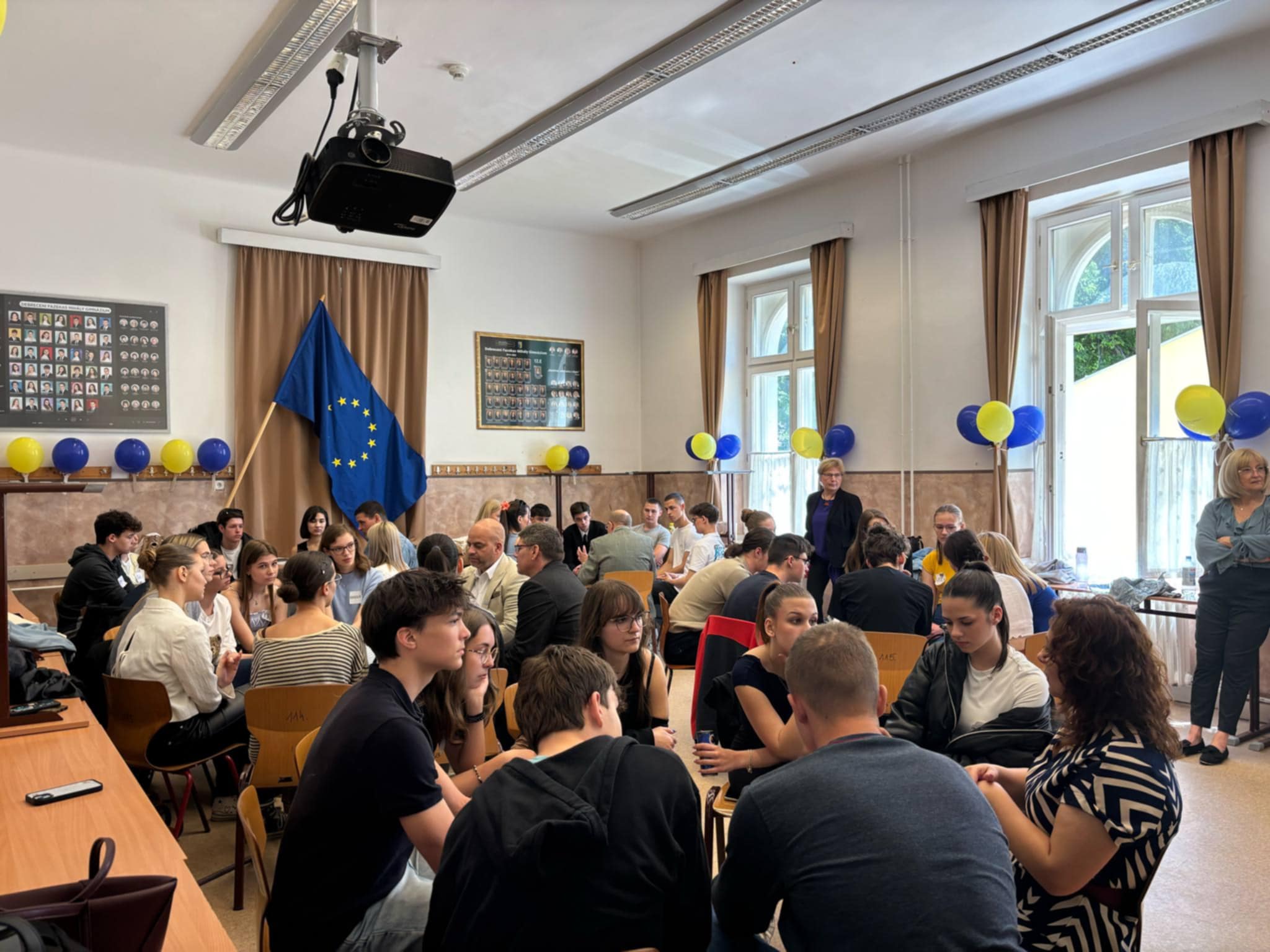 Európa Napot szervezett a Debreceni Fazekas Mihály Gimnázium
