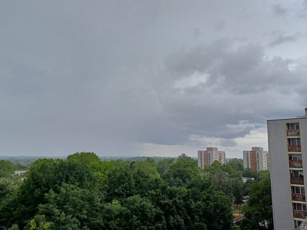 Esőfelhpő, zivatar, Debrecen