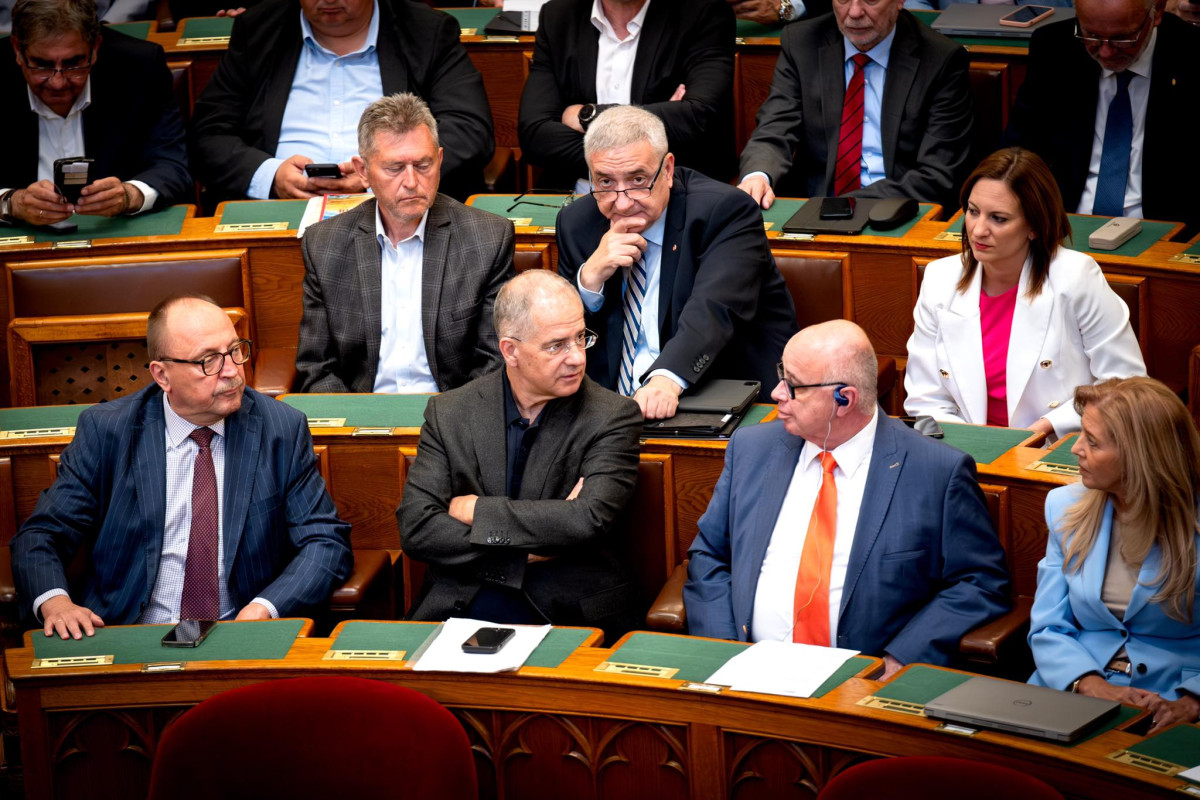 Kósa Lajos és Halász János a parlamentben