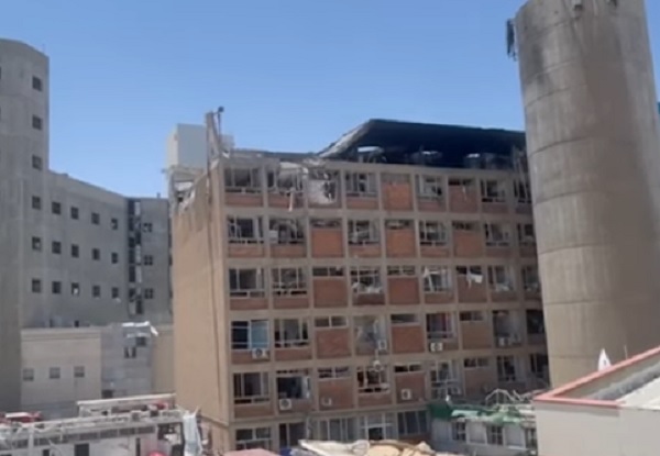 Lakóházat rakétázott Irán Izraelben