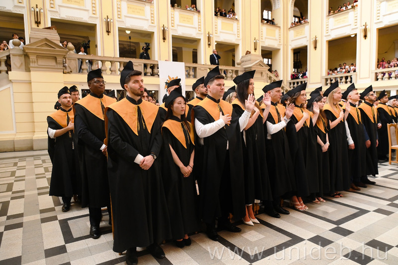 Orvos diplomaosztó a Debreceni Egyetemen